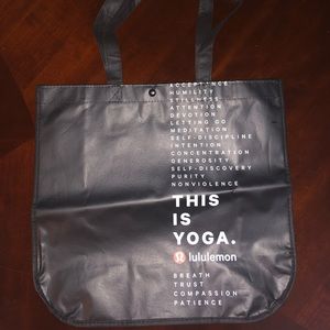 Large Lululemon reusable tote